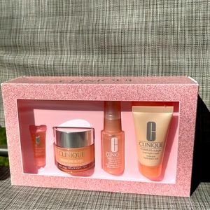 CLINIQUE MOITURE SURGE GIFT SET